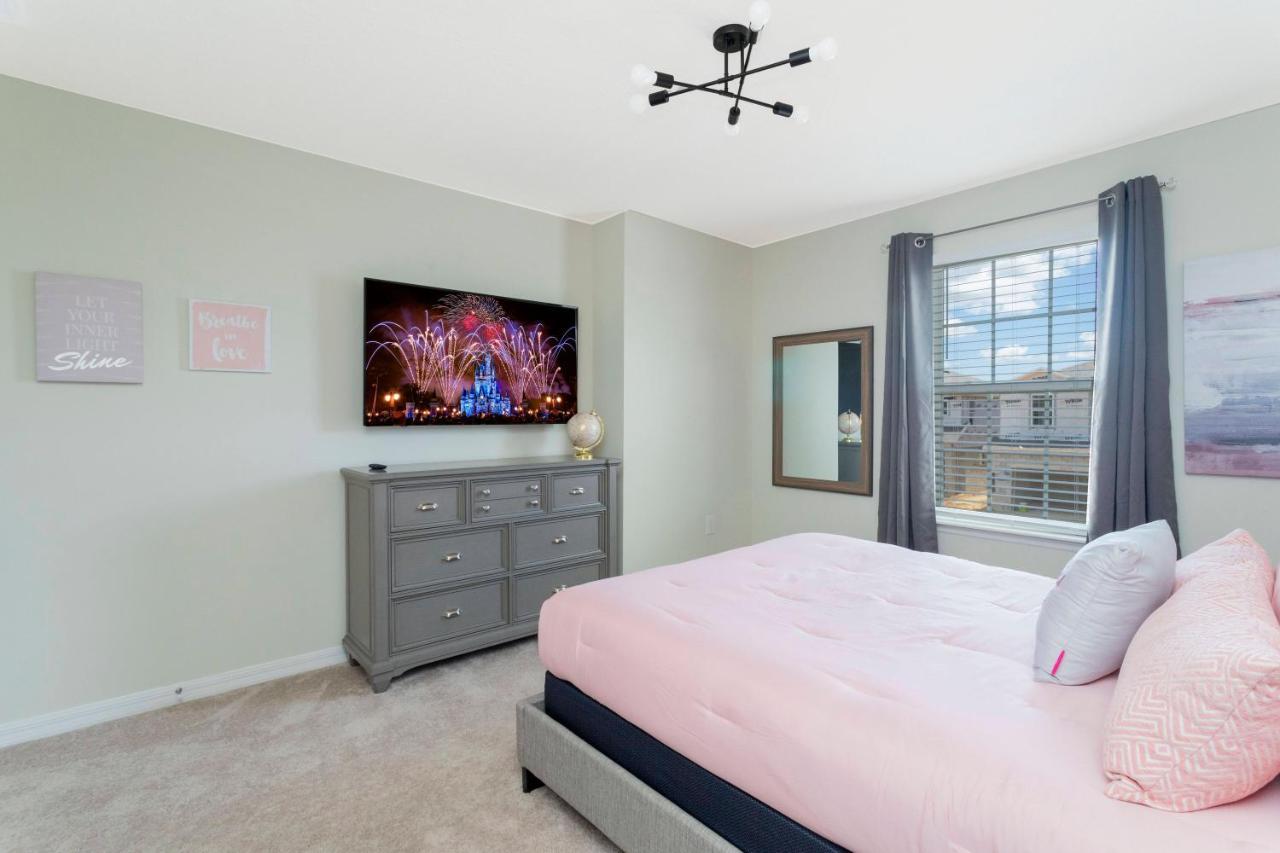 Сasa de vacaciones 7-bed W Pool, Game And Free Access Davenport