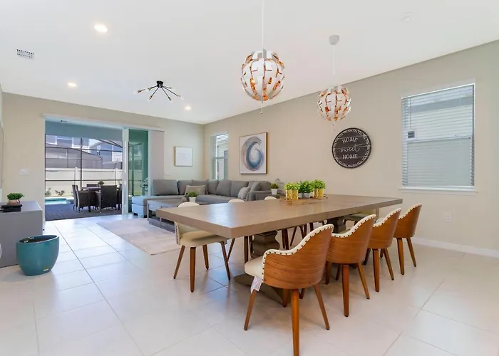 7-Bed W Pool, Game Room And Free Resort Access