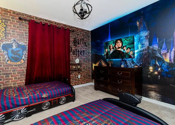 7-Bed W Pool, Game Room And Free Resort Access